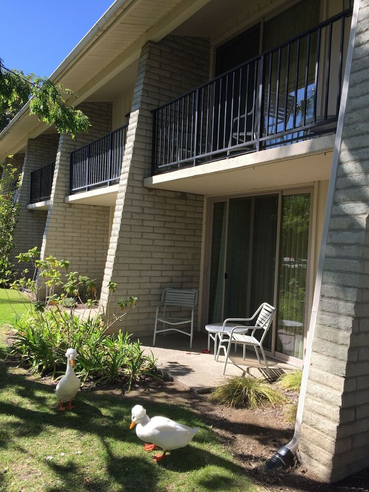 Hotel Ramada By Wyndham Santa Barbara