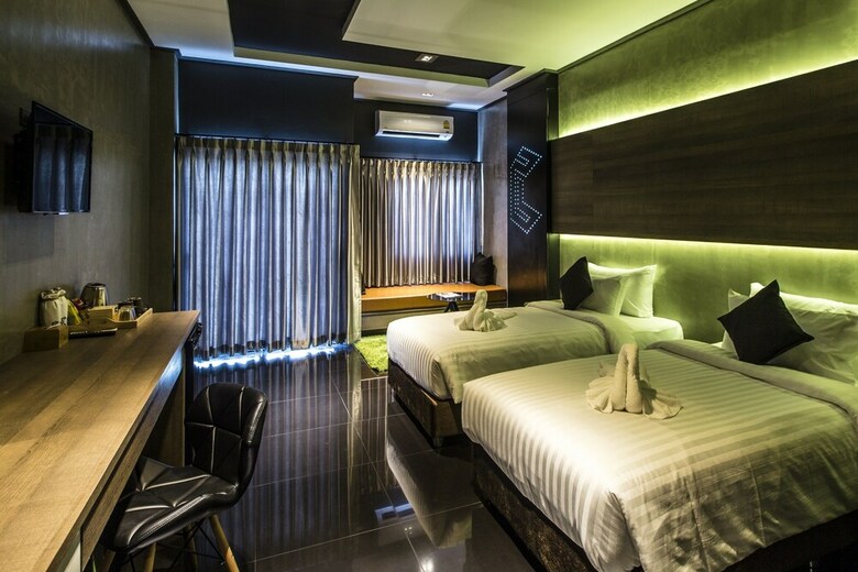 Cresco Hotel Buriram