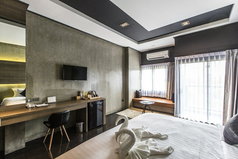 Cresco Hotel Buriram