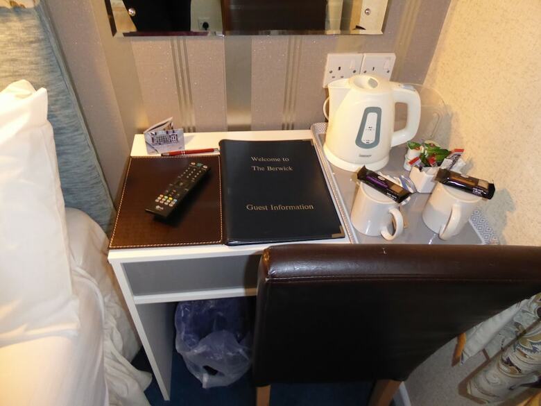 Hotel The Berwick - Over 40's Only