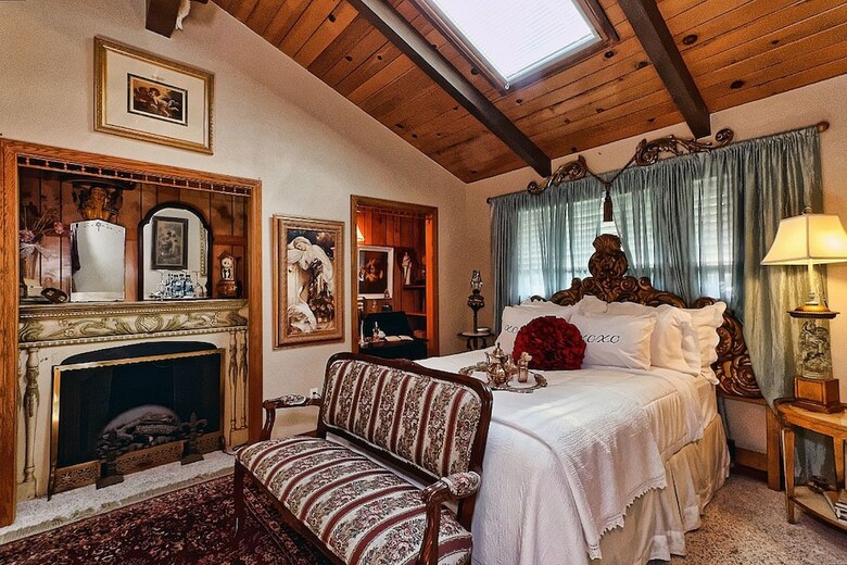 Bed & Breakfast Rhinestone Rose Inn & Wellness Center