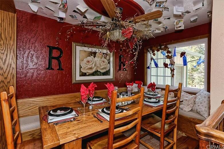 Bed & Breakfast Rhinestone Rose Inn & Wellness Center