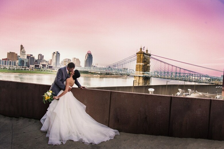 Hotel Embassy Suites By Hilton Cincinnati Rivercenter