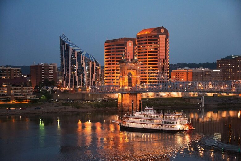 Hotel Embassy Suites By Hilton Cincinnati Rivercenter