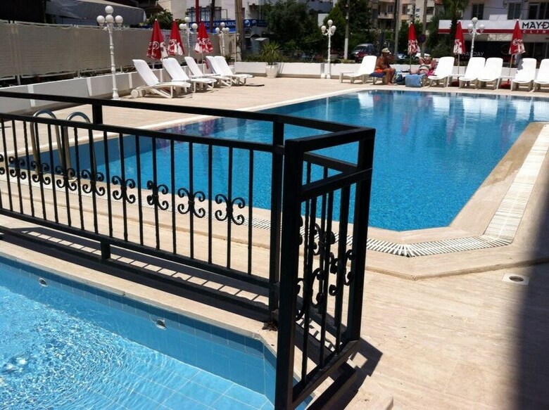 Hotel Oasis Otel