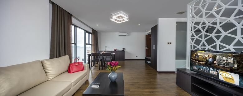 Meriton Hotel
