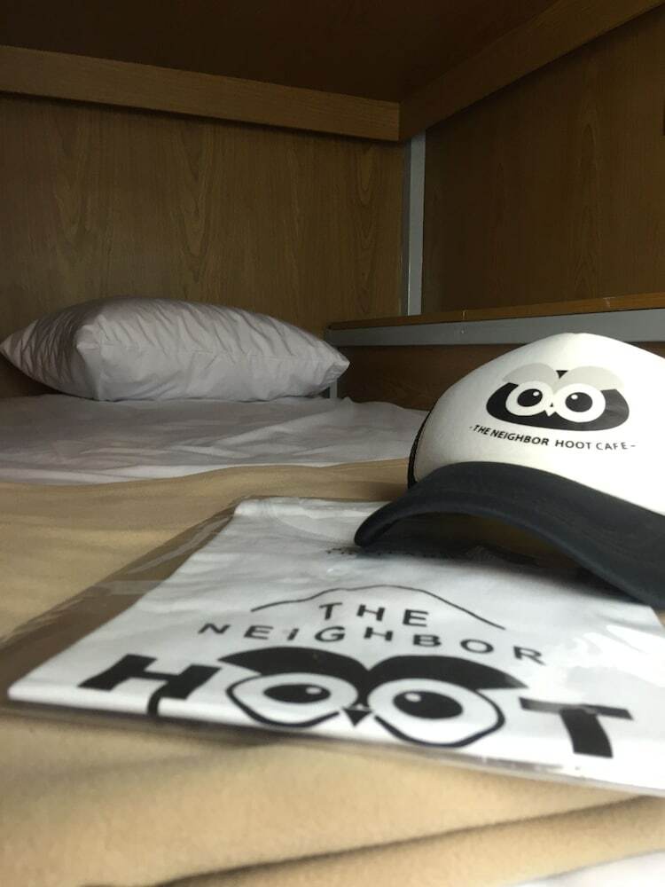 Hostal The Neighbor Hoot Hostel & Cafe