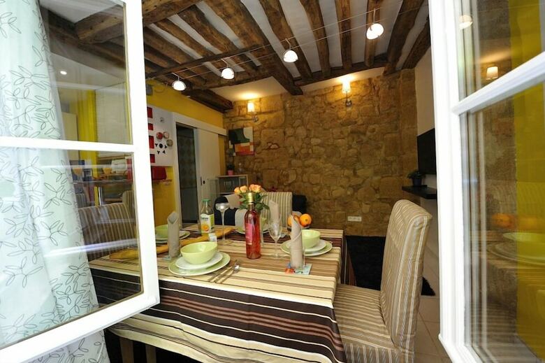 Les Patios Du Marais