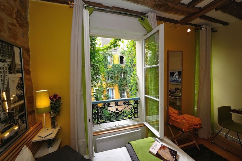 Les Patios Du Marais