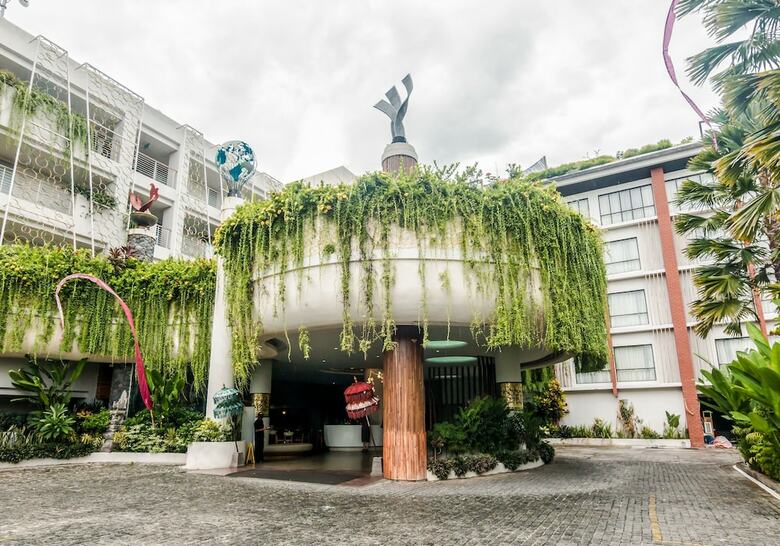 Hotel Zen Premium Tanjung Benoa Pratama 2