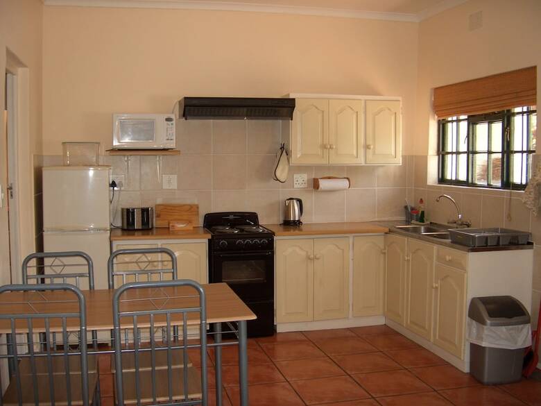 Bed & Breakfast Koo Karoo Guest Lodge