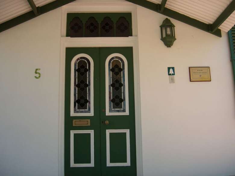 Bed & Breakfast Koo Karoo Guest Lodge