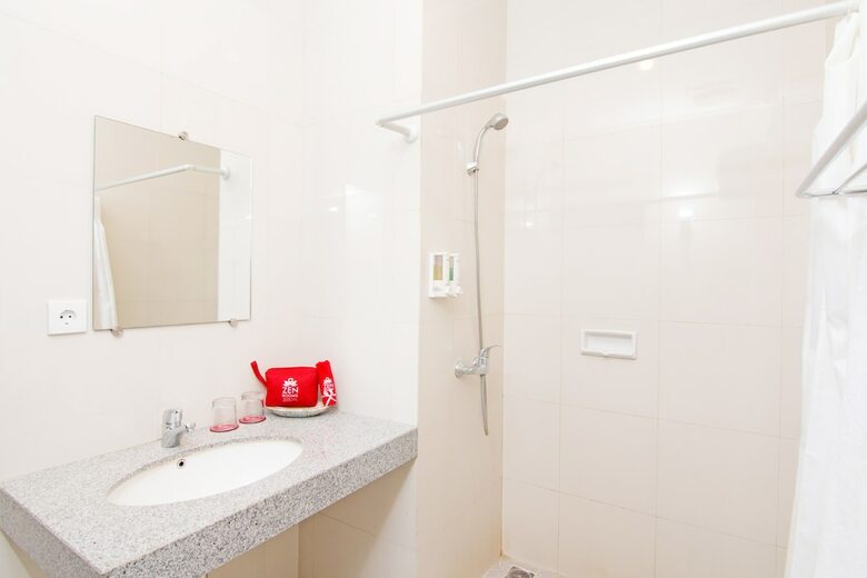 Hotel Zen Rooms Raya Sririt Singaraja