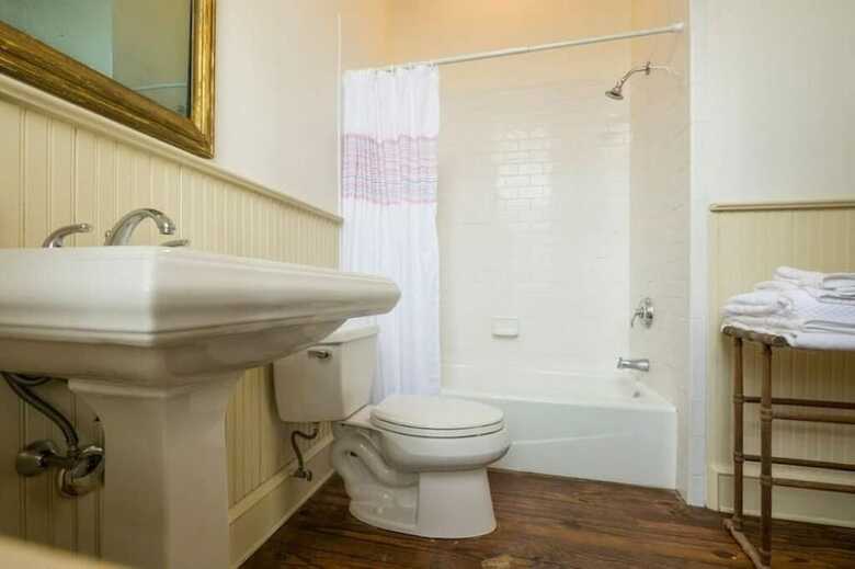 Bed & Breakfast The Buck School Inn