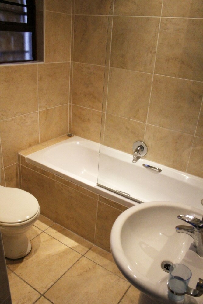 African Aquila Lodge