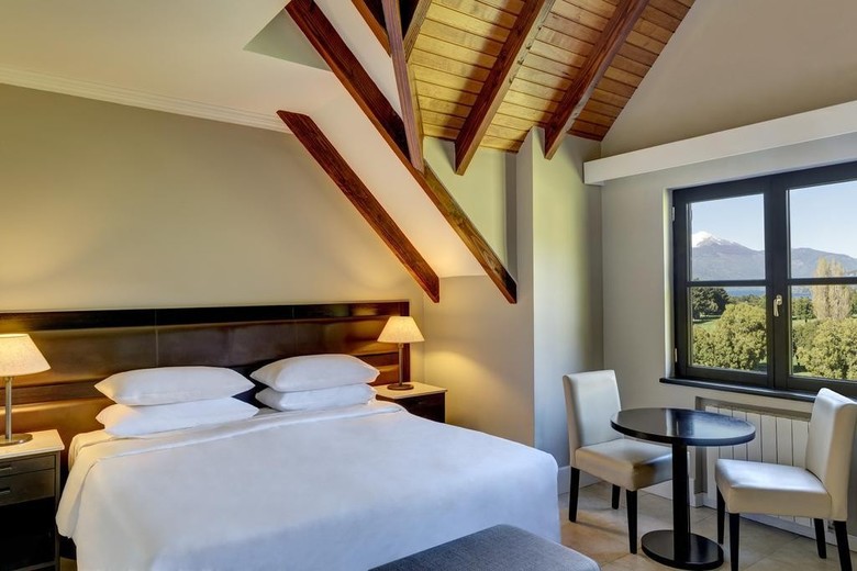 Aparthotel Arelauquen Lodge