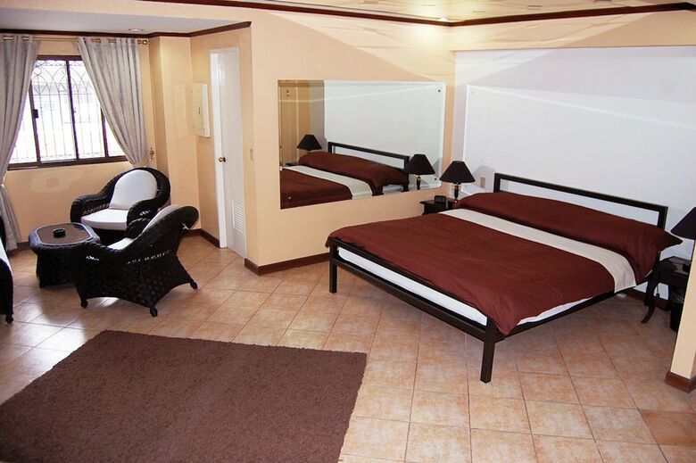 Hotel Apartelle Royal