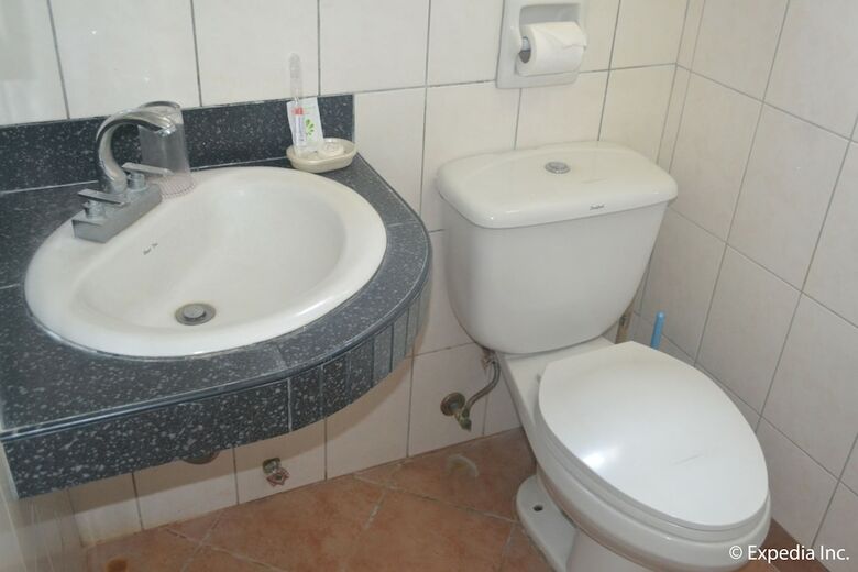 Hotel Apartelle Royal