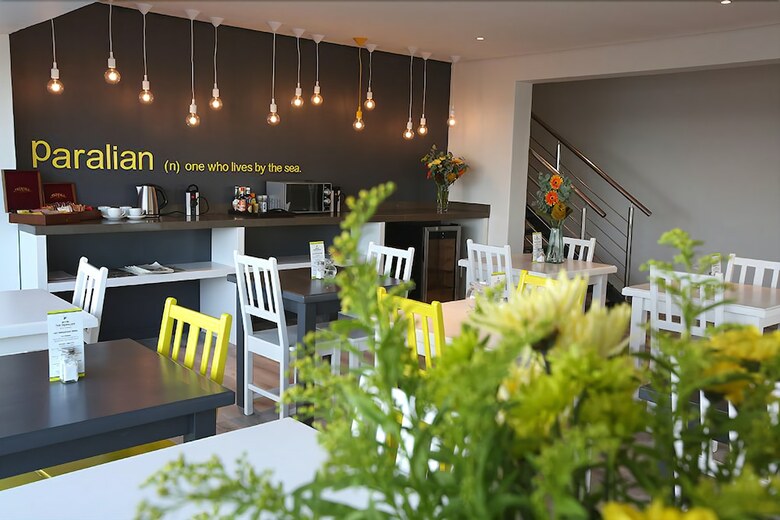 Hotel The Paralian