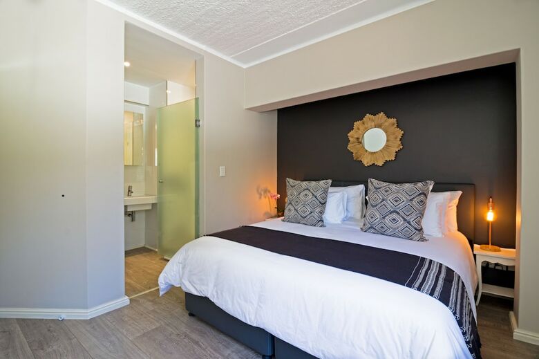 9 On Camp Apartments By Cape Summer Villas