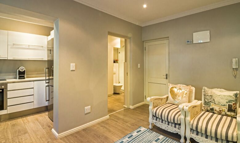 9 On Camp Apartments By Cape Summer Villas