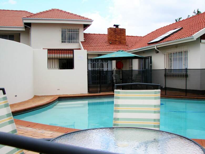 Hotel 17 On 13th Guest House