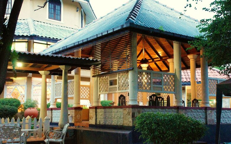 Hotel Yoho Kodigahawewa Forest Resort