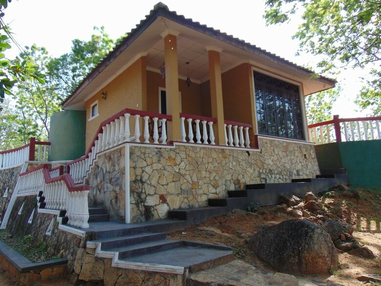 Hotel Yoho Kodigahawewa Forest Resort