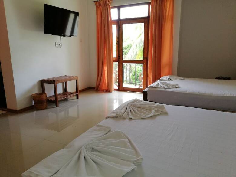 Hotel Rajarata Lodge
