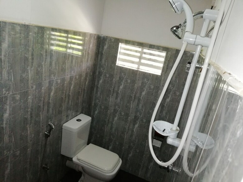 Hotel Rajarata Lodge