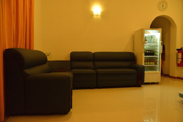 Hotel Rajarata Lodge