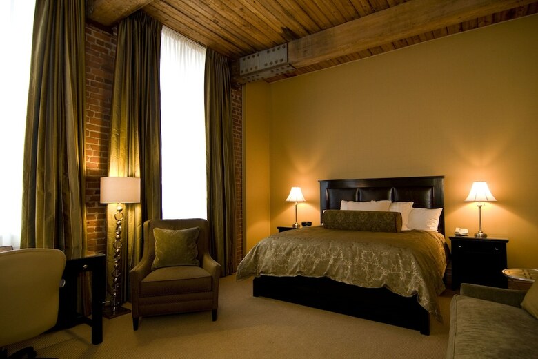 Craddock Terry Hotel And Event Center