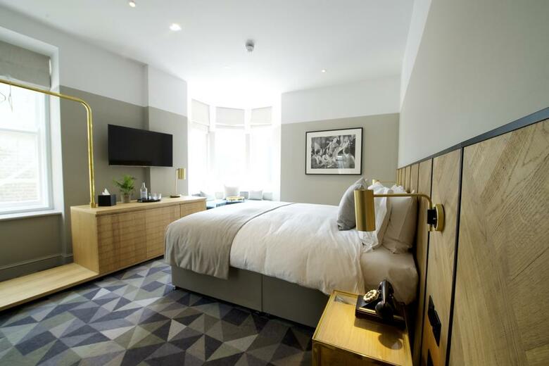 Victory House London Hotel