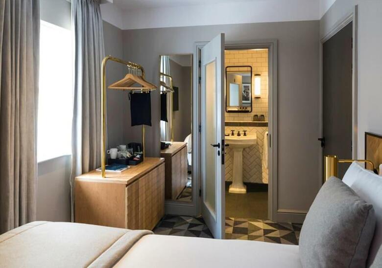 Victory House London Hotel