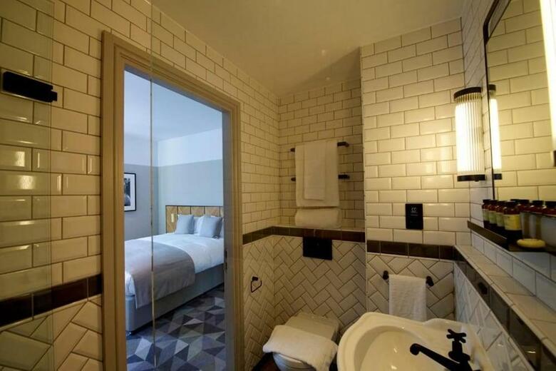 Victory House London Hotel