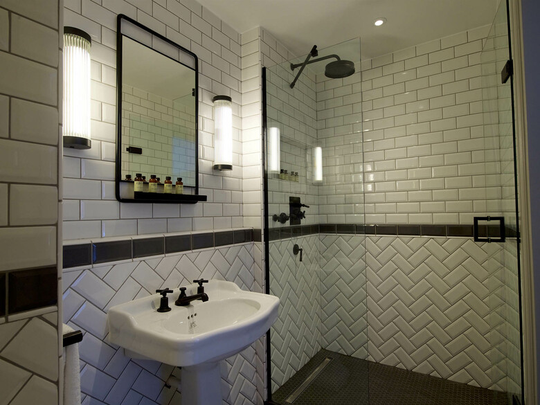 Victory House London Hotel