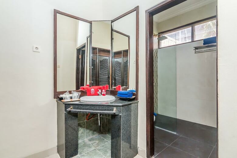 Hotel Zen Rooms Seminyak Taman Petitenget