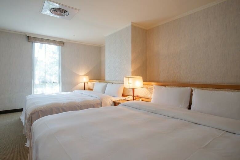 The Koos Hotel
