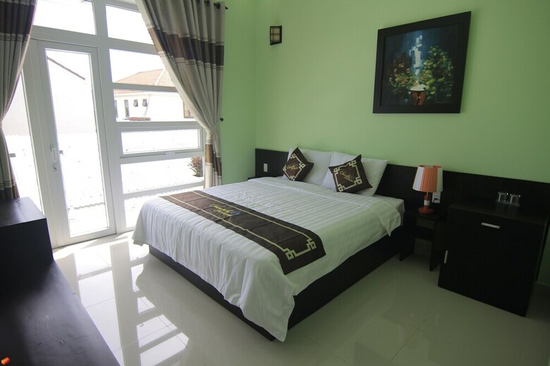 Hotel Chau Plus Homestay