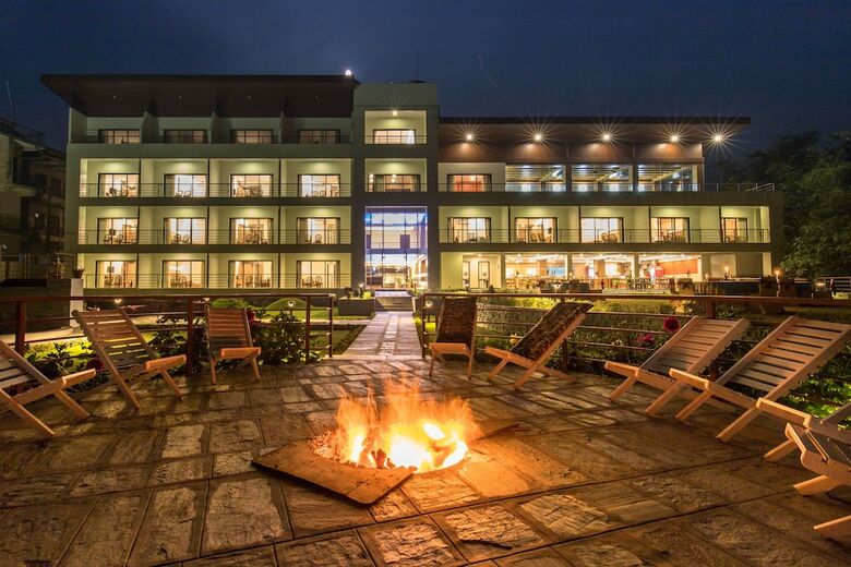 Hotel White Pearl