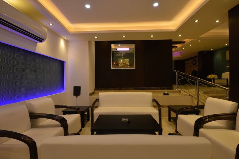 Hotel La Fontaine Al Safwa Suites