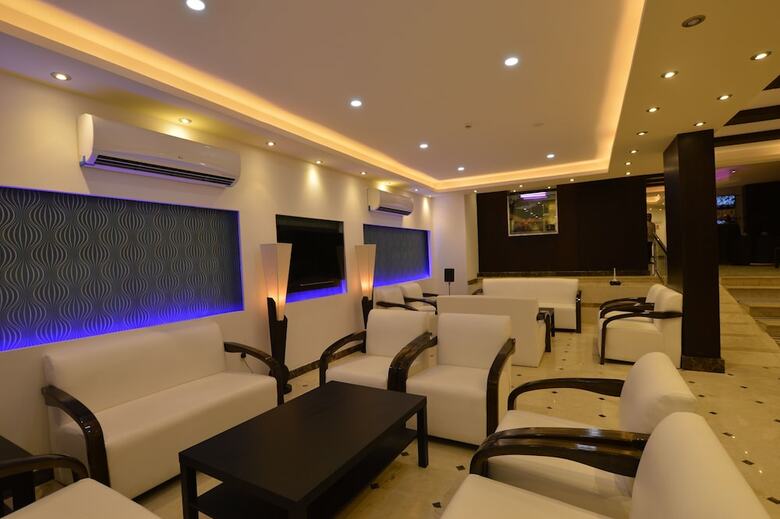 Hotel La Fontaine Al Safwa Suites