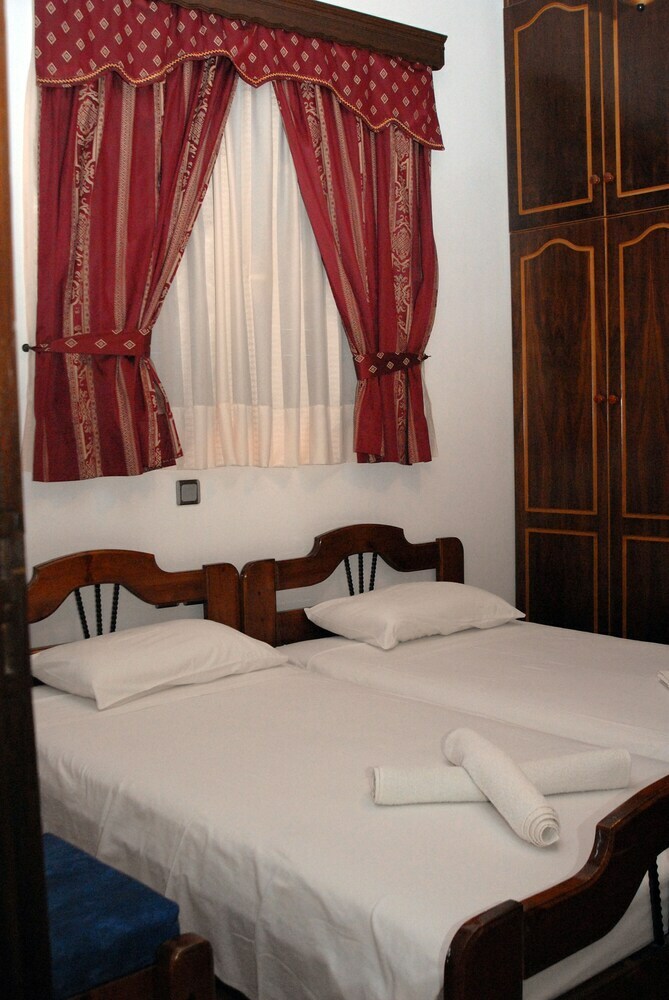 Apartamentos Stegna Ilion