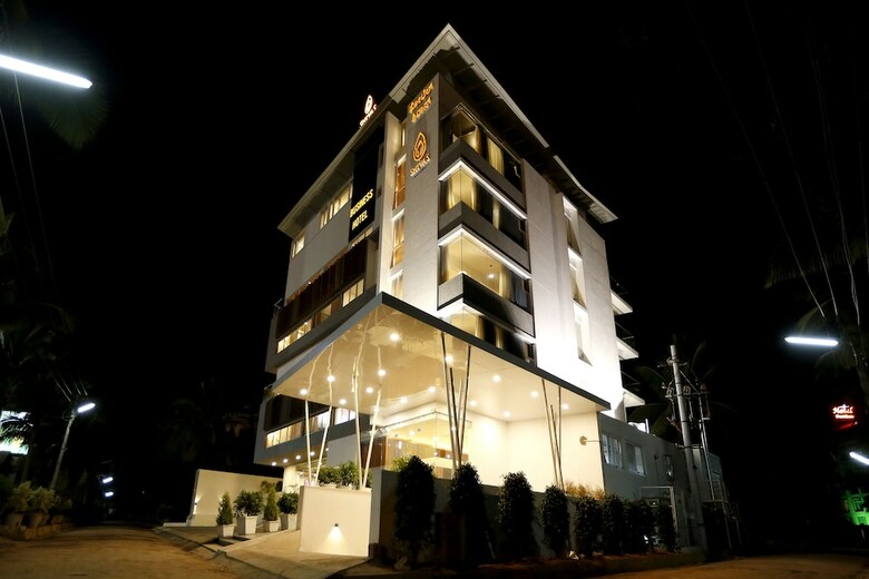 Hotel Shivas Gateway Airport Road