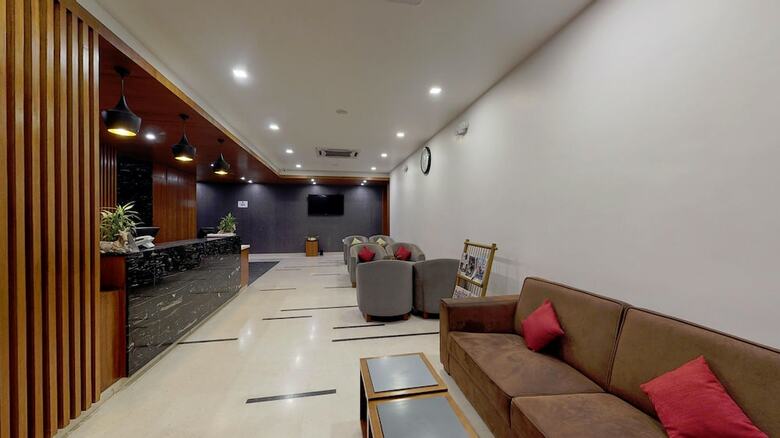 Hotel Shivas Gateway Airport Road