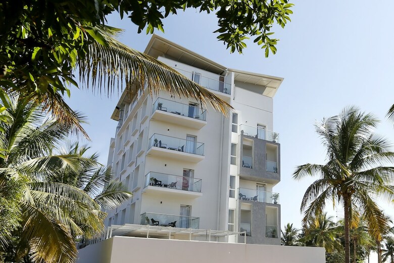 Hotel Shivas Gateway Airport Road