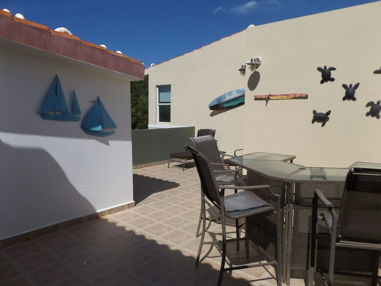 Front Beach Luxury Apartment