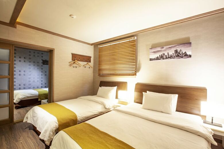 Sahara Hotel