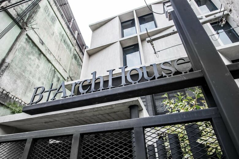 Hotel B Arch House