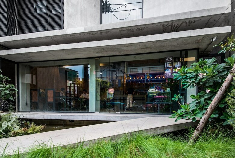 Hotel B Arch House